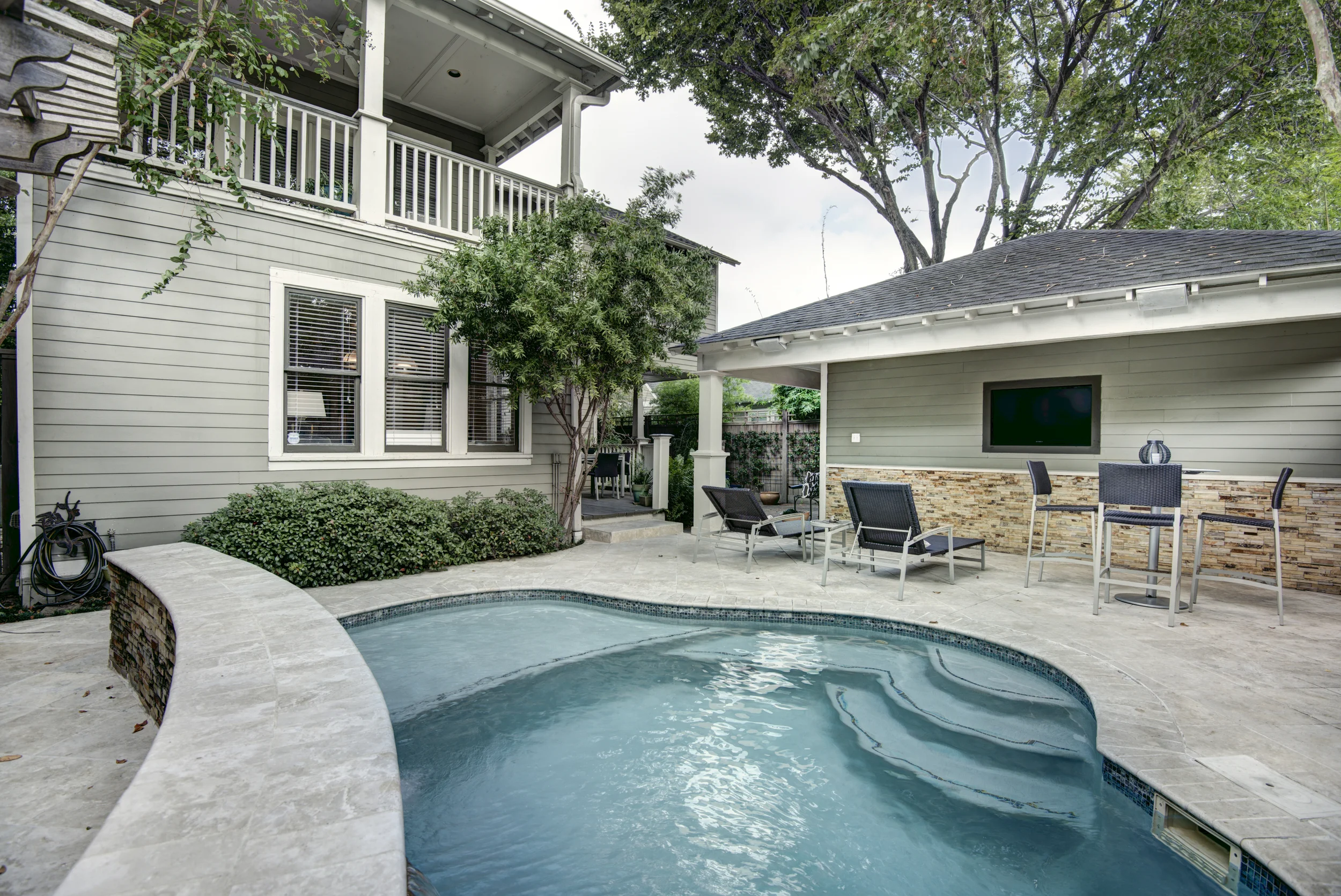 backyard3.jpg