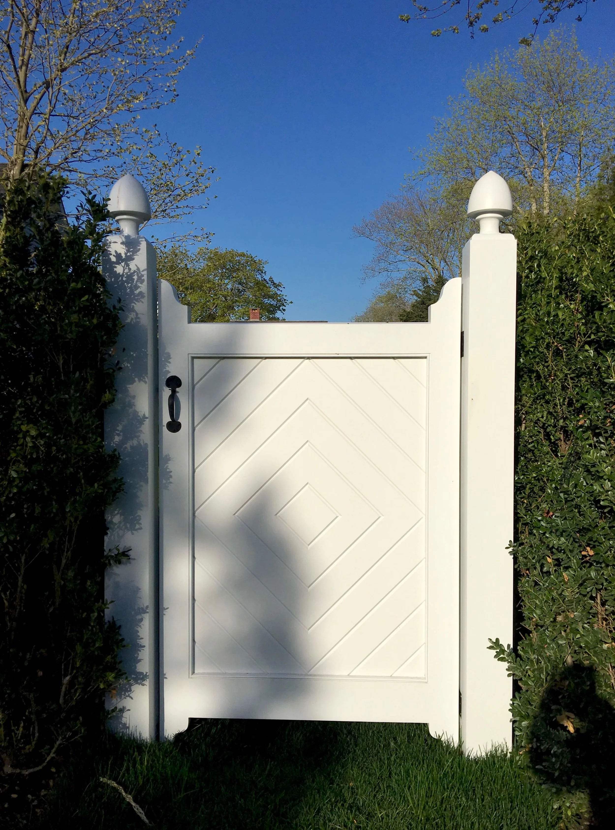 8 SOUTHAMPTON VILLAGE COMPOUND MH GATE 2.jpg