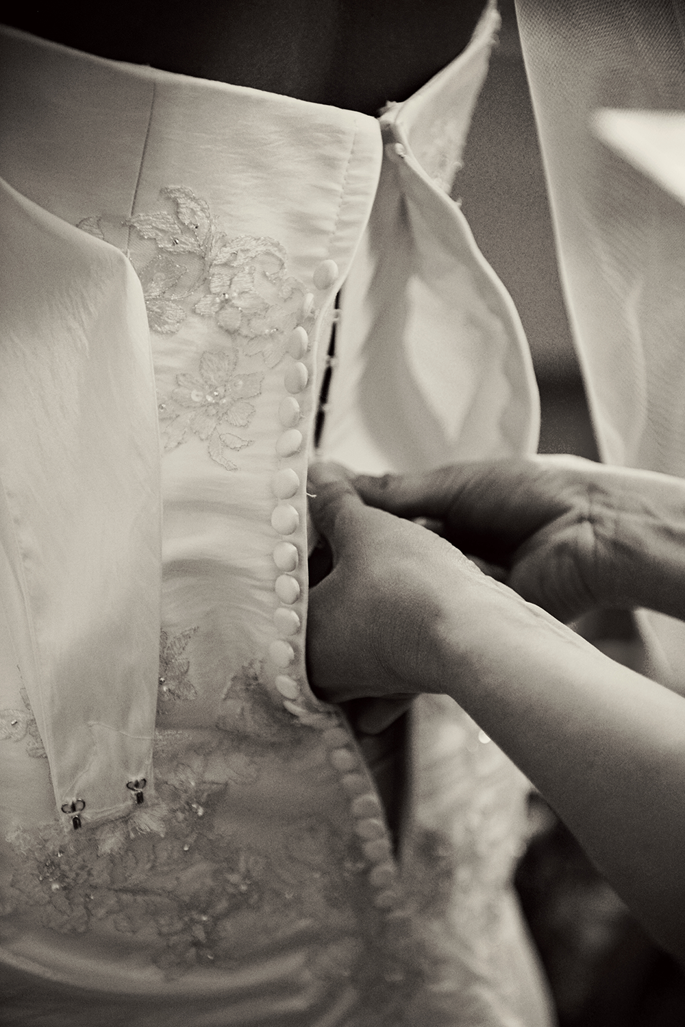 back-of-wedding-dress-details-menomonie