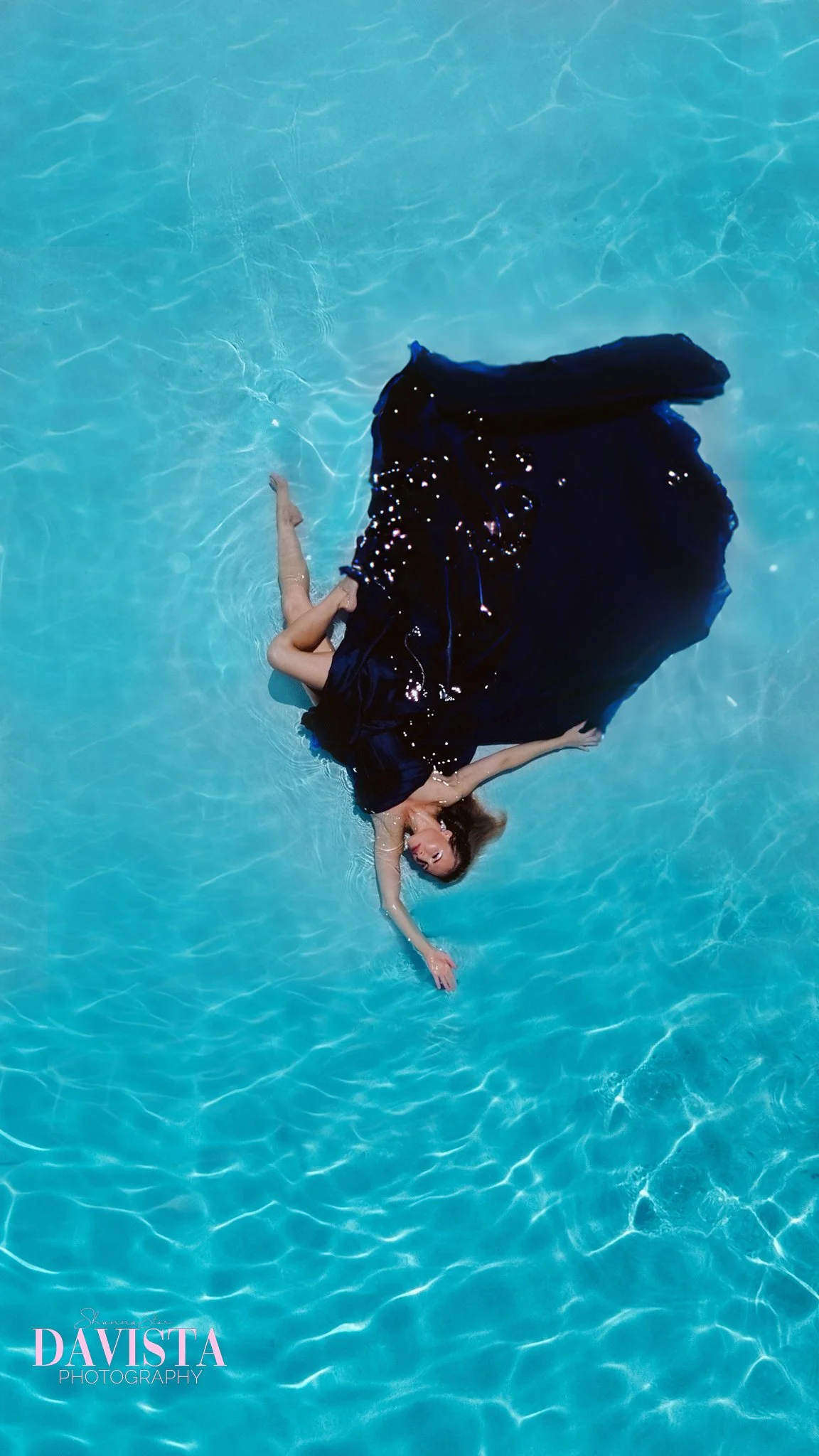 Glam in the water