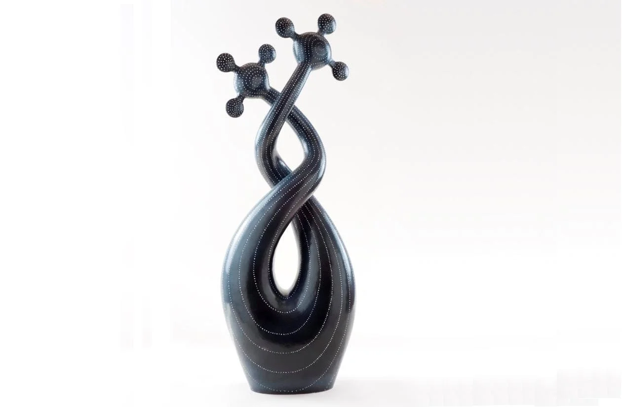   Molecular Flower . (Ceramic. 89 cm Height) 