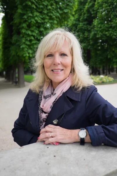 Meet our latest Spotlight Artist - DEBBY SCHUH