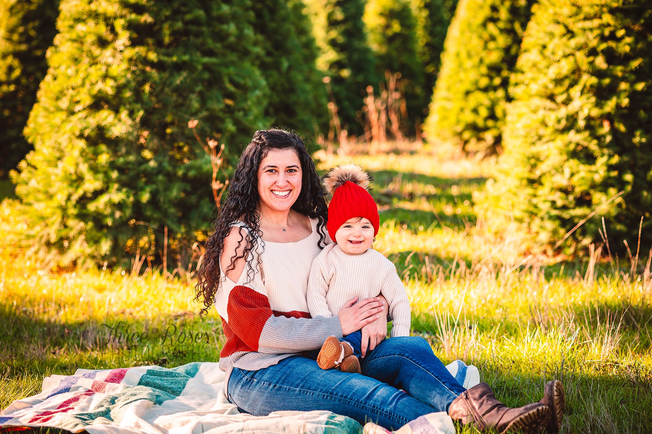  Aunt and niece have photos taken at a christmas tree farm   dallas oregon  family photographer 