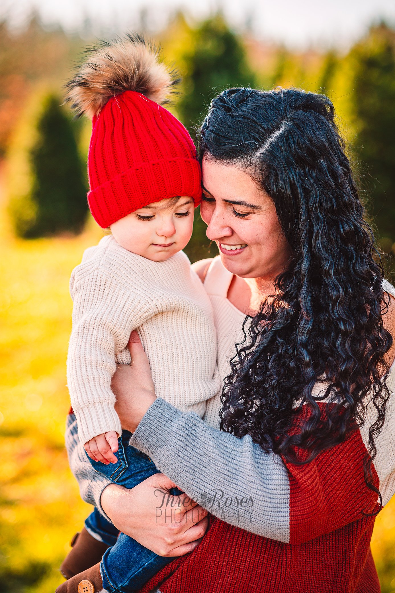  Aunt and niece have photos taken at a christmas tree farm   dallas oregon  family photographer 