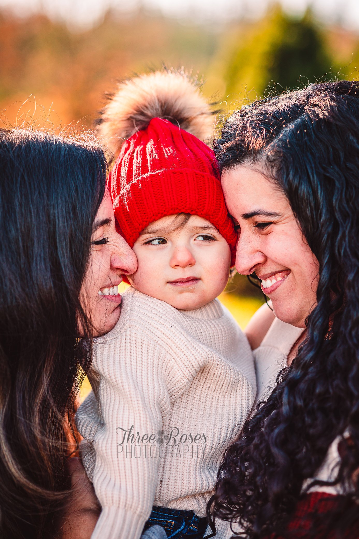  Mom, her sister  and daughter (Aunt and niece) have photos taken at a christmas tree farm   dallas oregon  family photographer 