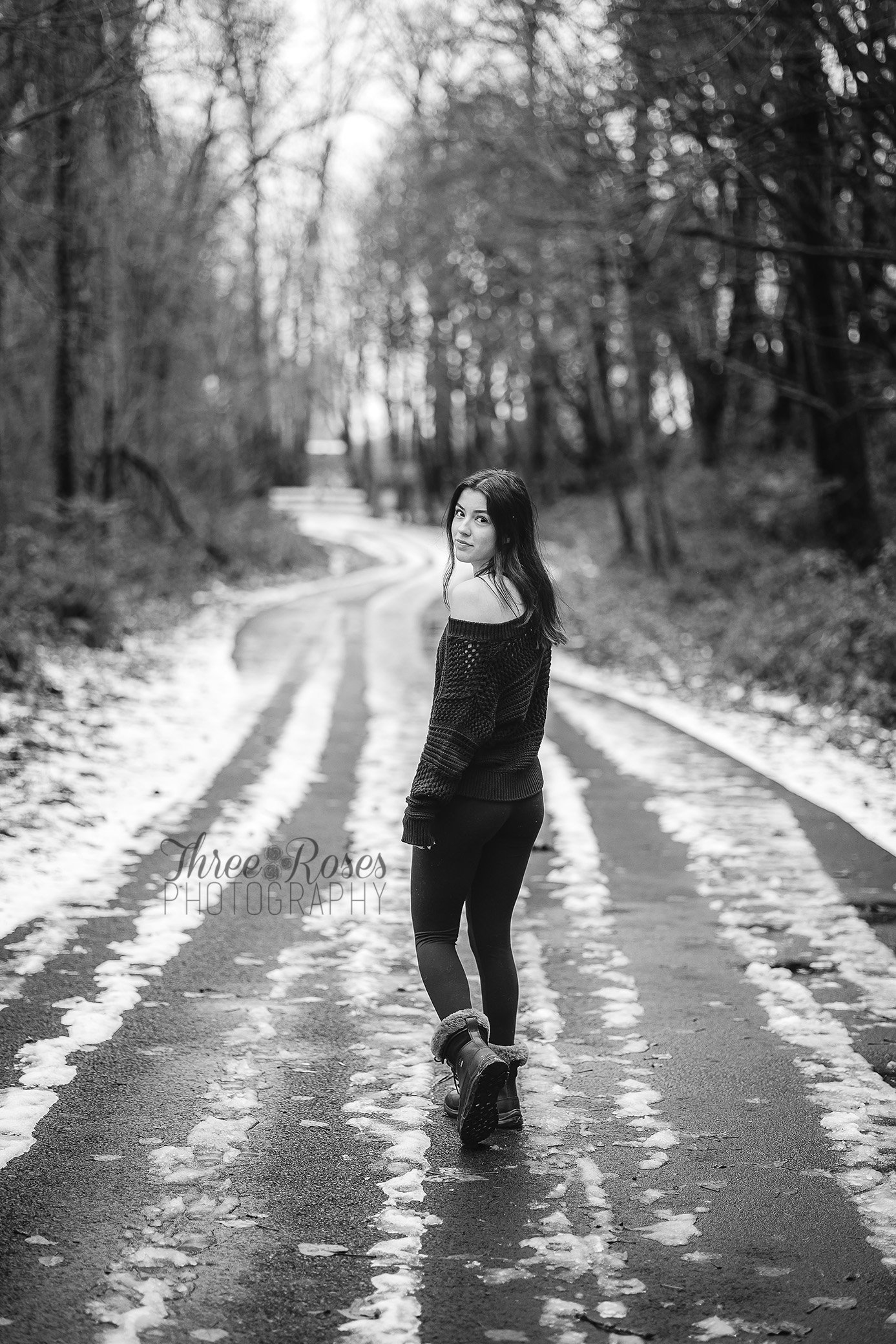  salem oregon senior photographer winter snow  