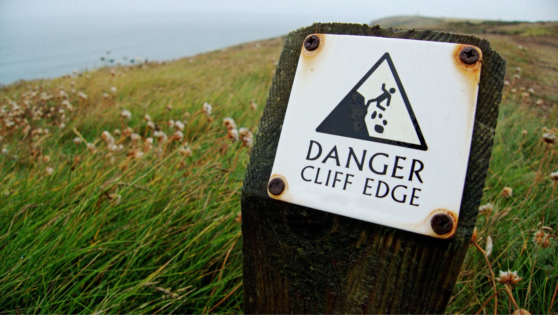 danger-851895_1920.jpg