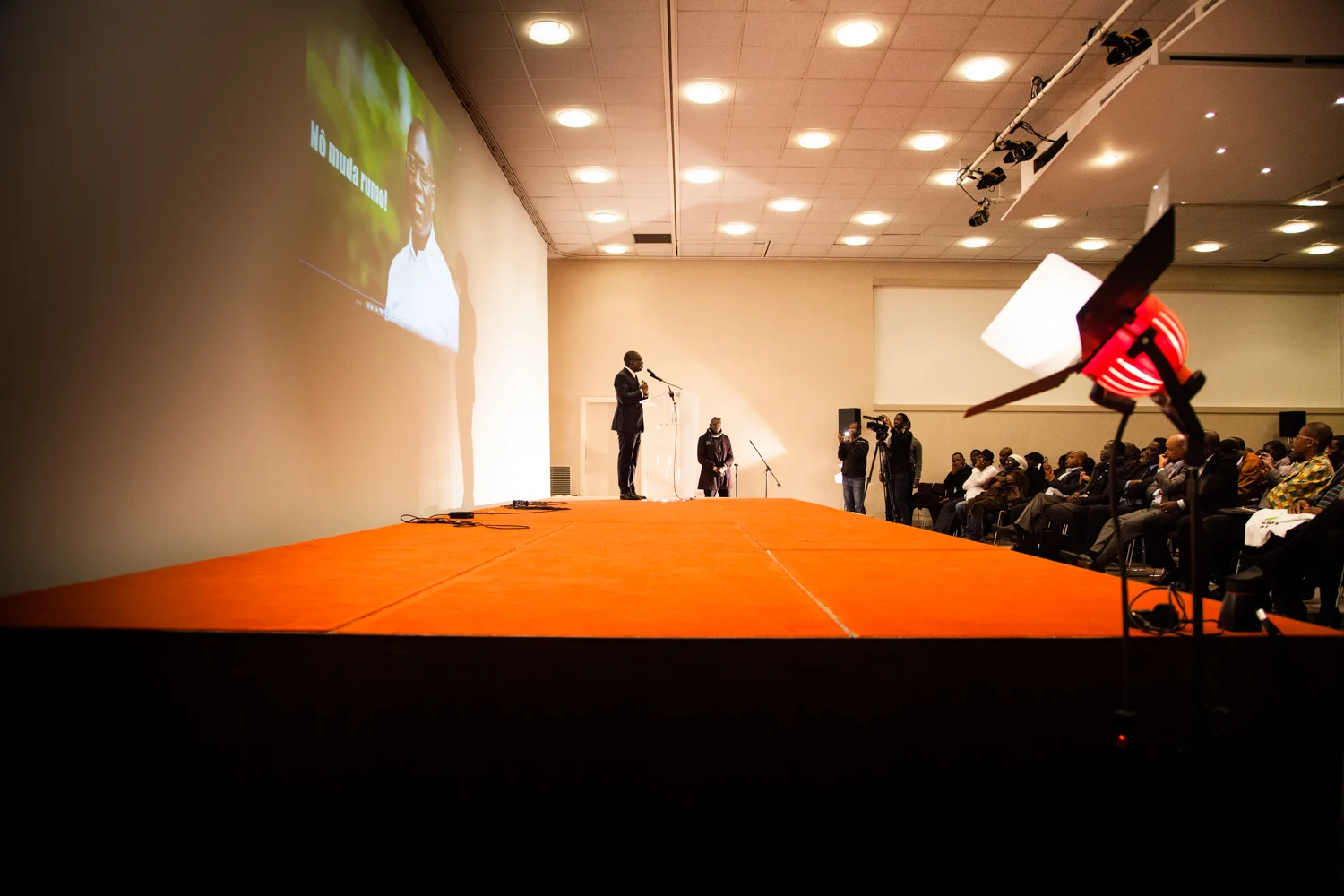 Meeting de Paulo Gomes, candidat à l'élection pour la présidence de la Guinée-Bissau 2014. Paris, Janvier 2014.