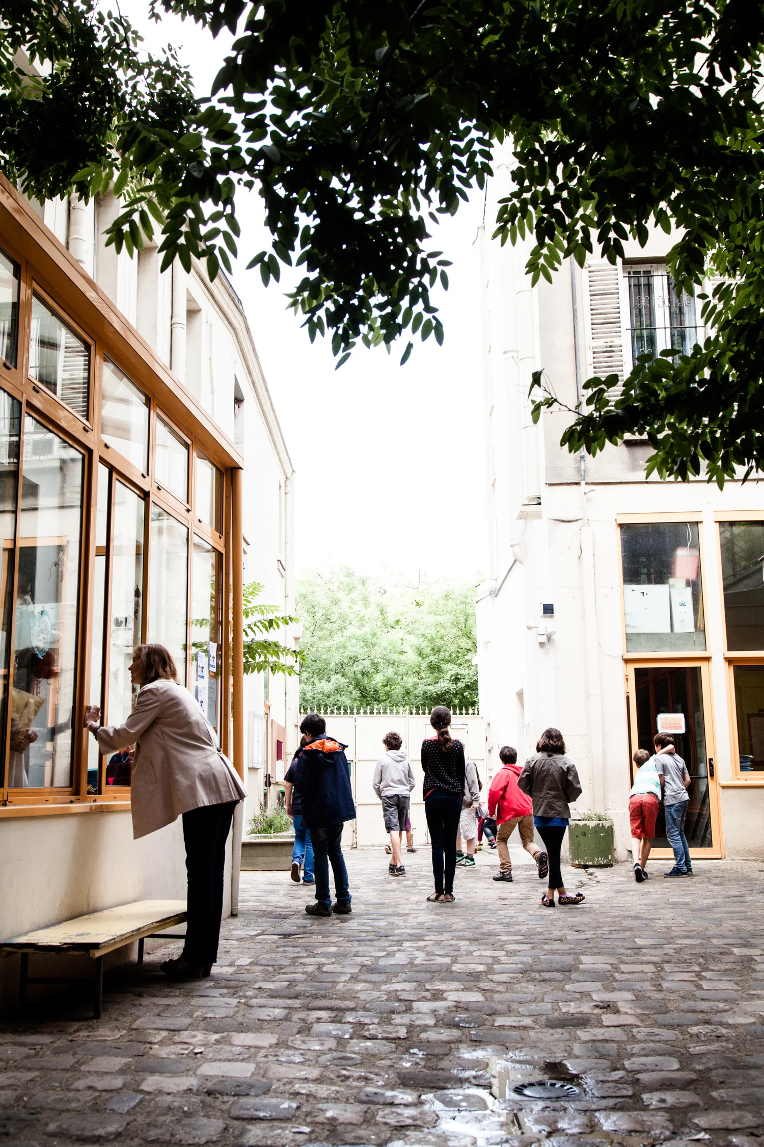 Cour de récréation. École aujourd'hui, Paris. Commande pour Télérama.