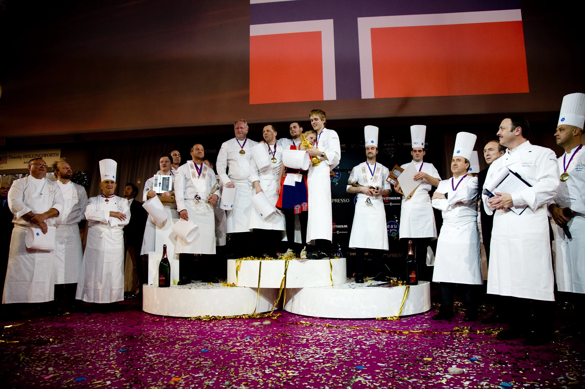 C'est lui qui remporte le Bocuse d'Or 2009, devant Jonas Lundgren pour l'équipe de Suède et Philippe Mille, pour l'équipe de France.