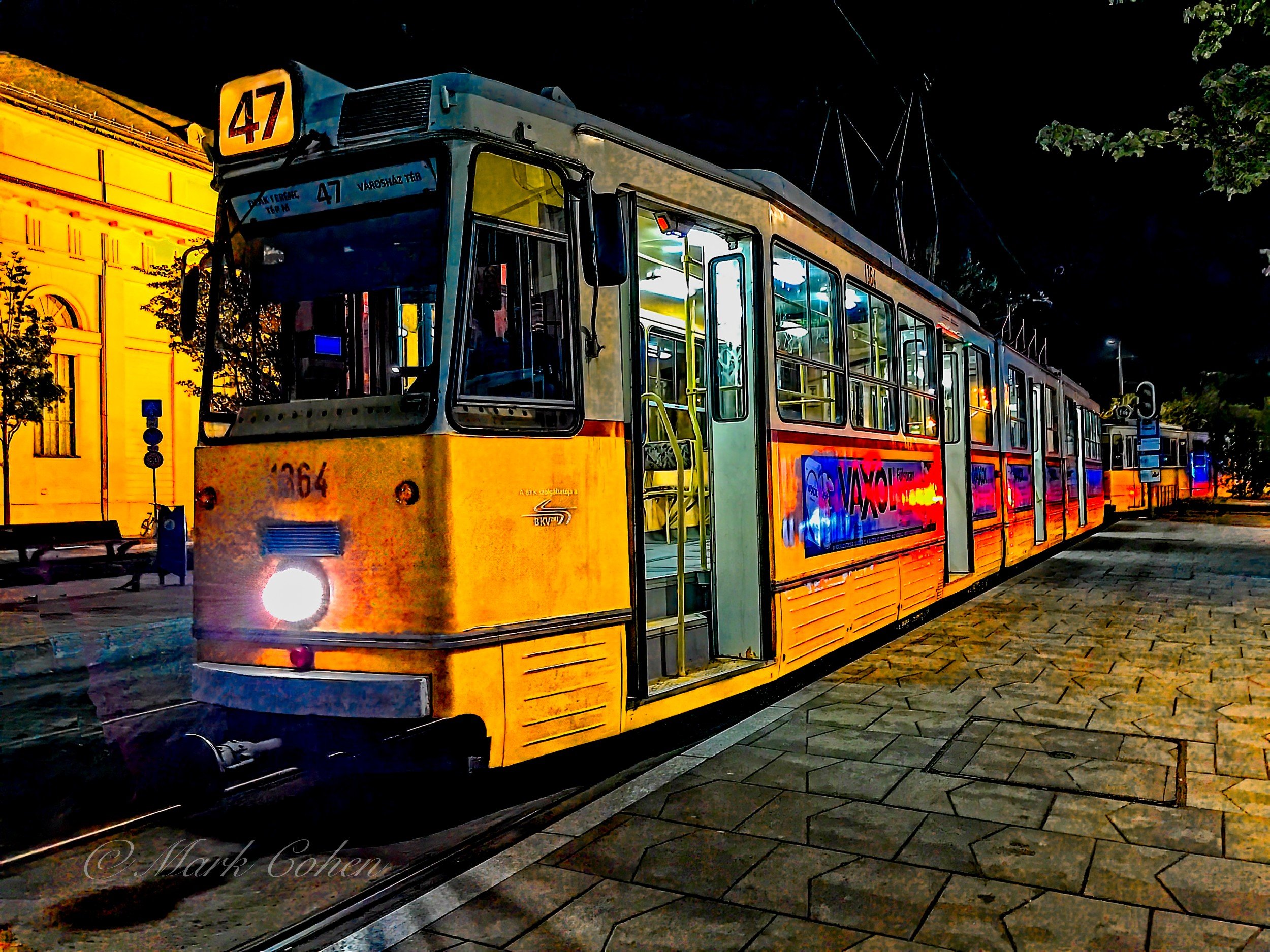 Streetcar, Prague  2016.jpg