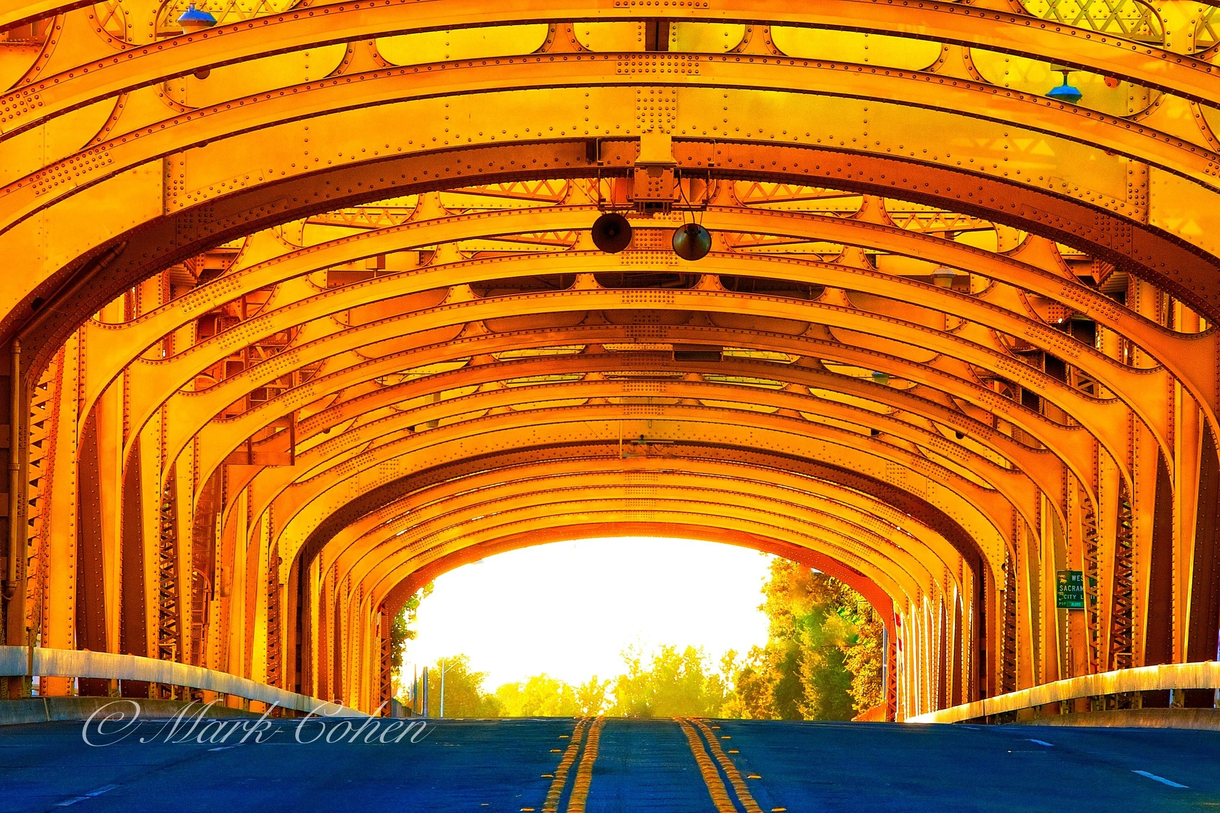 Tower Bridge no.1.jpg
