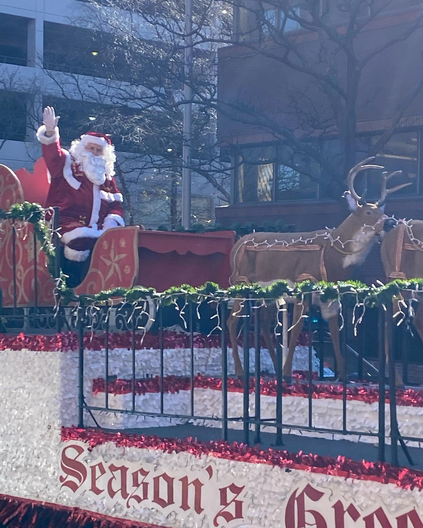 Always a good time at the annual @jciwilmingtonde annual #christmas #parade #inwilm