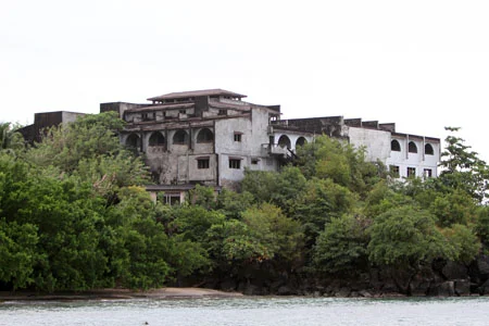 BlueLagoon_004.jpg