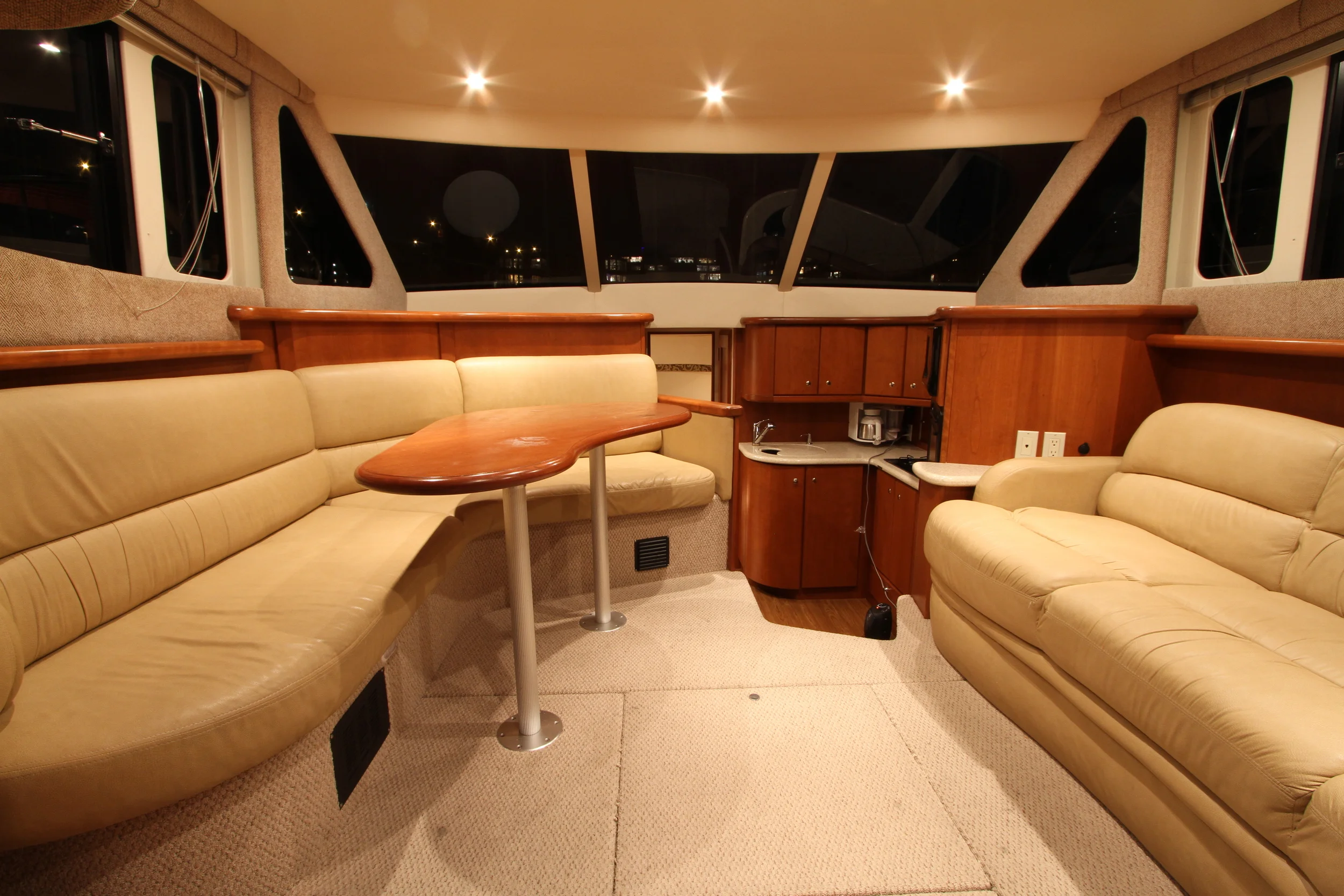 Synchronicity Silverton 34C Salon