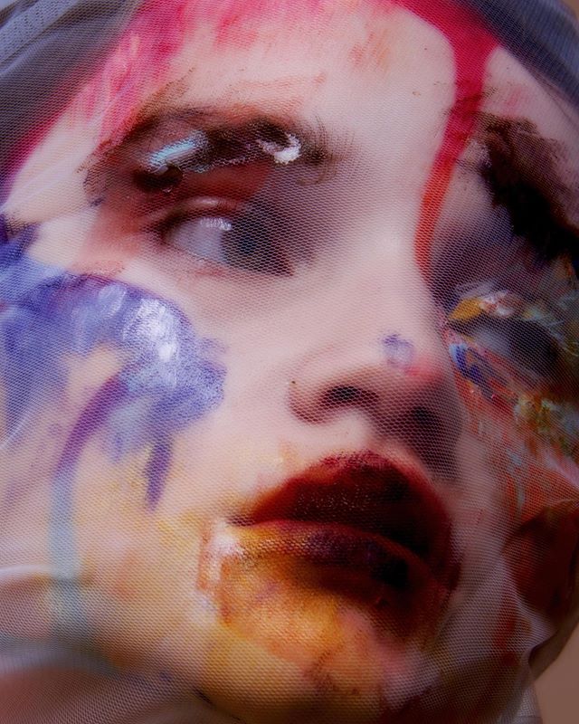 EUPHORIA TO HATRED
A new story on OPALUSmagazine.com now!  Link in bio! 
Photography by @photographer.ann 
Makeup Artist @zhannamua 
Model @yakovlevasonyaa 
These artists wanted to tell the story about finding and losing inspiration.... how you can l