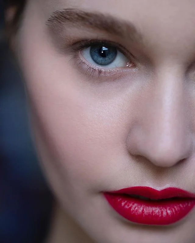 FLOWER PIGMENTS - a new beauty story on OPALUS Magazine.com! 🌺 LINK In BIO 🌺 
Featuring the makeup by @joleversuch - inspired by the pigments found in beautiful Parisian market flowers!
Model @lucymay.hunt  of @mlleagency 🌺 🌺 🌺 🌺 🌺 🌺 
#beauty