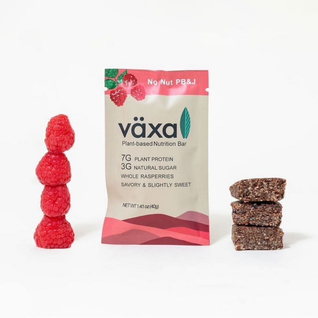 BRAND PROJECT: @vaxabar

Vaxa Bars are plant-powered nutrition bars made with organic seeds, real fruit and low sugar. They are delicious! It was so fun to collaborate with their Founder Jessica @wiking.social to design their logo and colorful packag