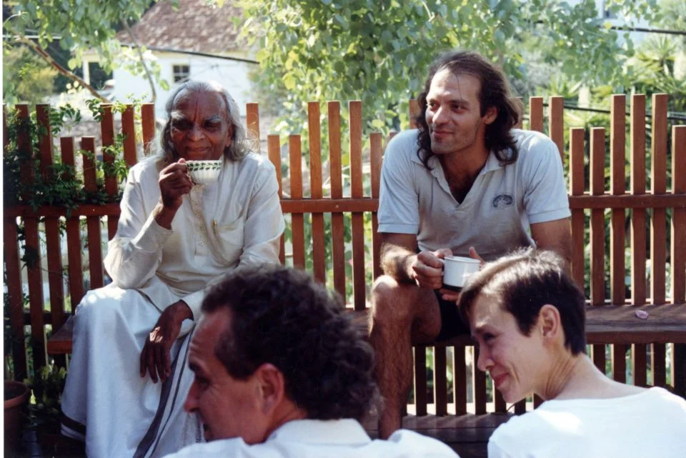 Guruji and Manouso 1990.jpg