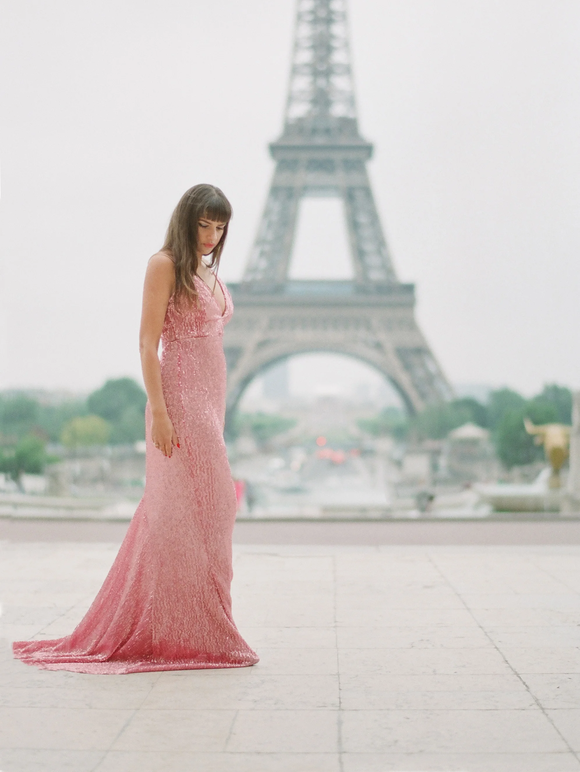 Engagement session on film from Paris vintage