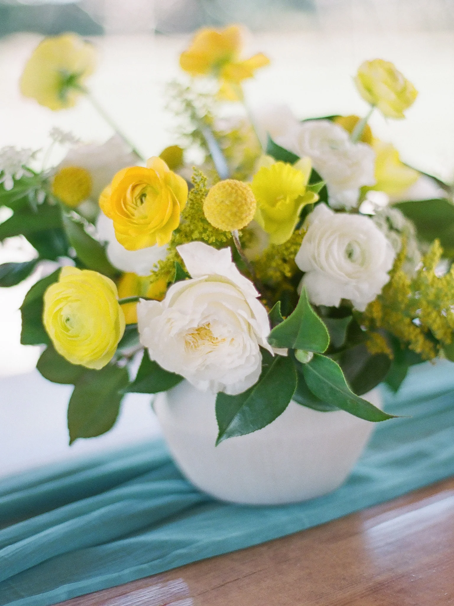mid century modern flower centerpiece
