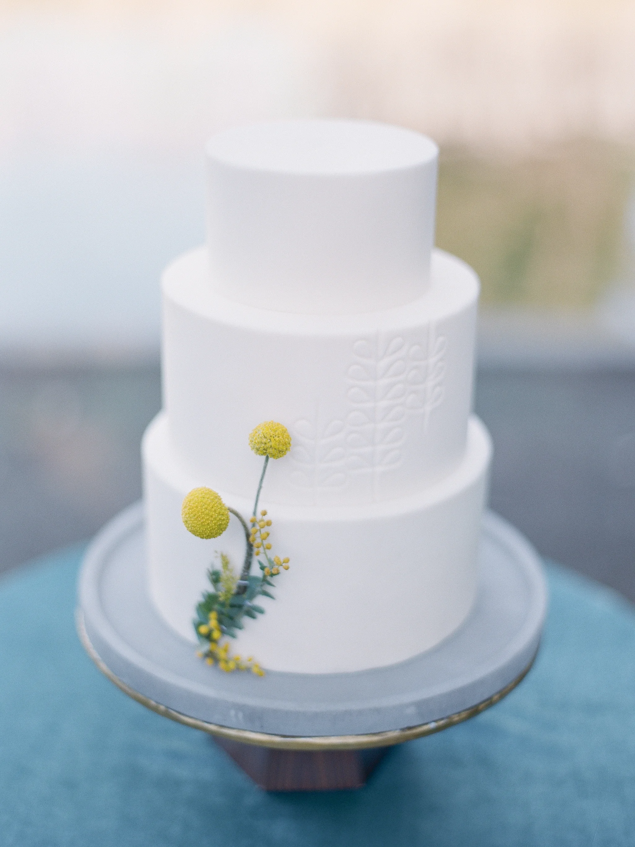 mid century inspired wedding cake