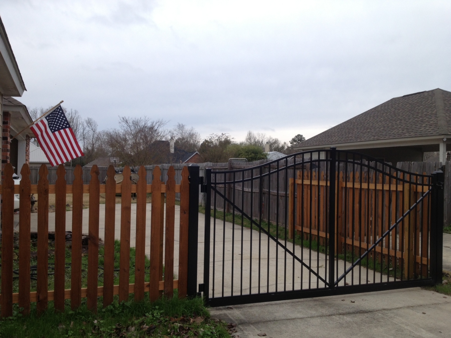 Fence staining (after) - Prairieville, La