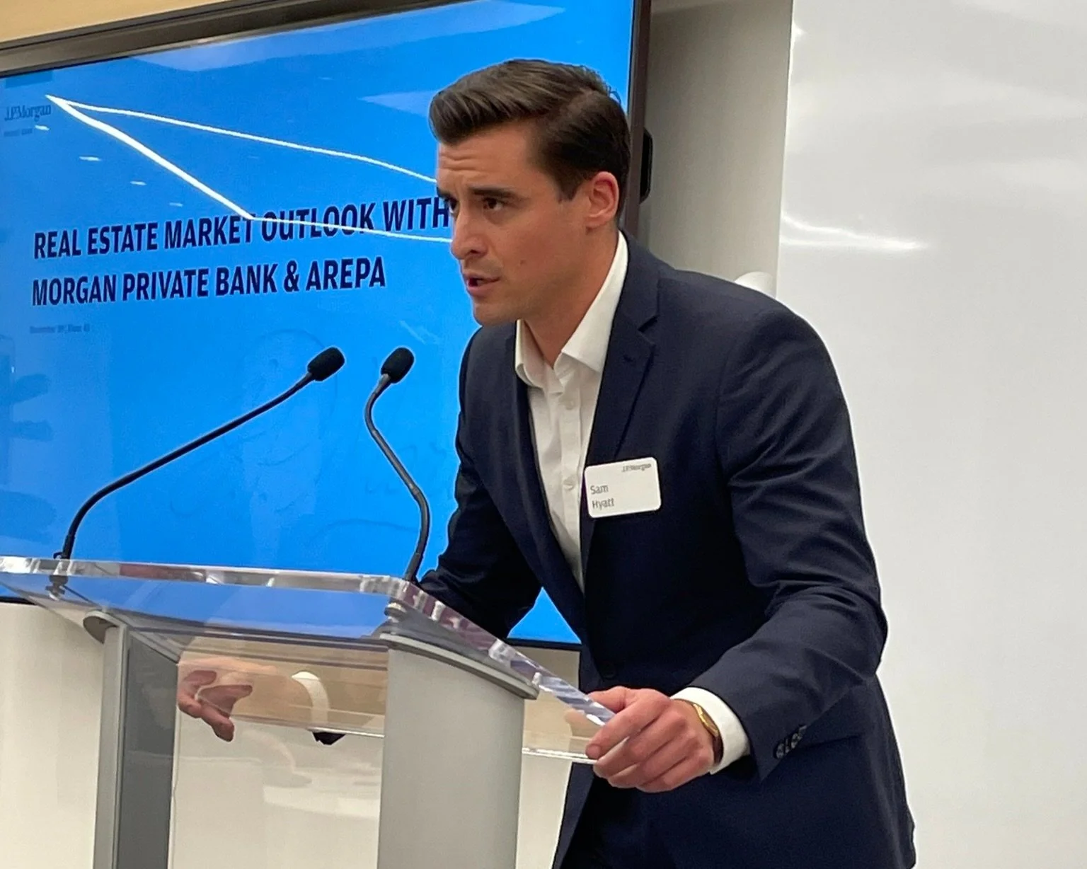 The Asian Real Estate Professional Association (AREPA) hosted its 14th Distinguished Speaker Event on Wednesday Nov 29th, 2023 with Real Estate Developer Jerry Pi at J.P. Morgan Private Bank