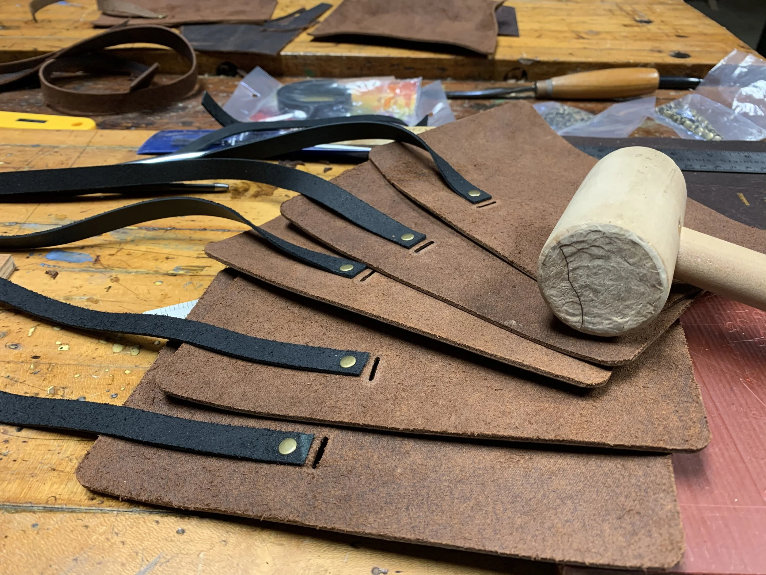 Shaving brush, shaving brush roll, leather, Captain's Choice, shaving gear