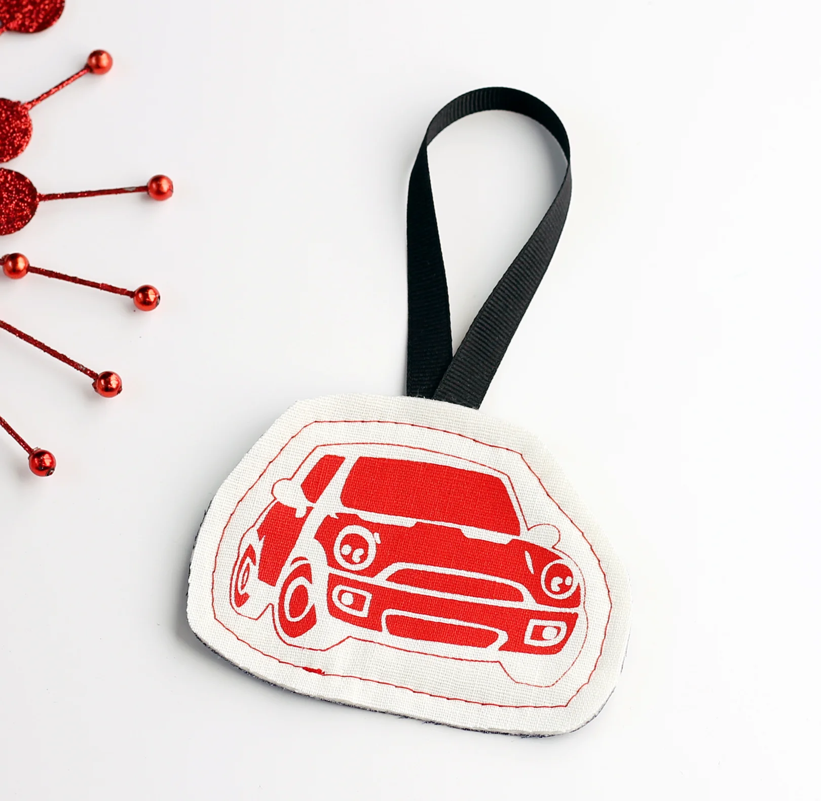 ornament_newred1.jpg