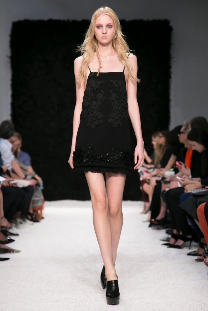 纽约时装周，设计师王薇薇的2015春夏系列。