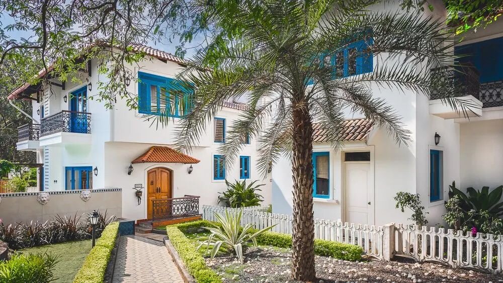 Portuguese inspired colonial villas in a quaint and beautiful part of #Goa. Project by @theworldofbennetandbernard
.
.
.
.
#architecture #architecturalphotography #goaarchitecturalphotography #goaarchitecturalphotographer #goainteriorphotography #goa