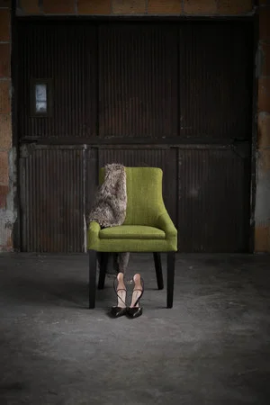 PLOTLINE CLOTHING GOES VYRL