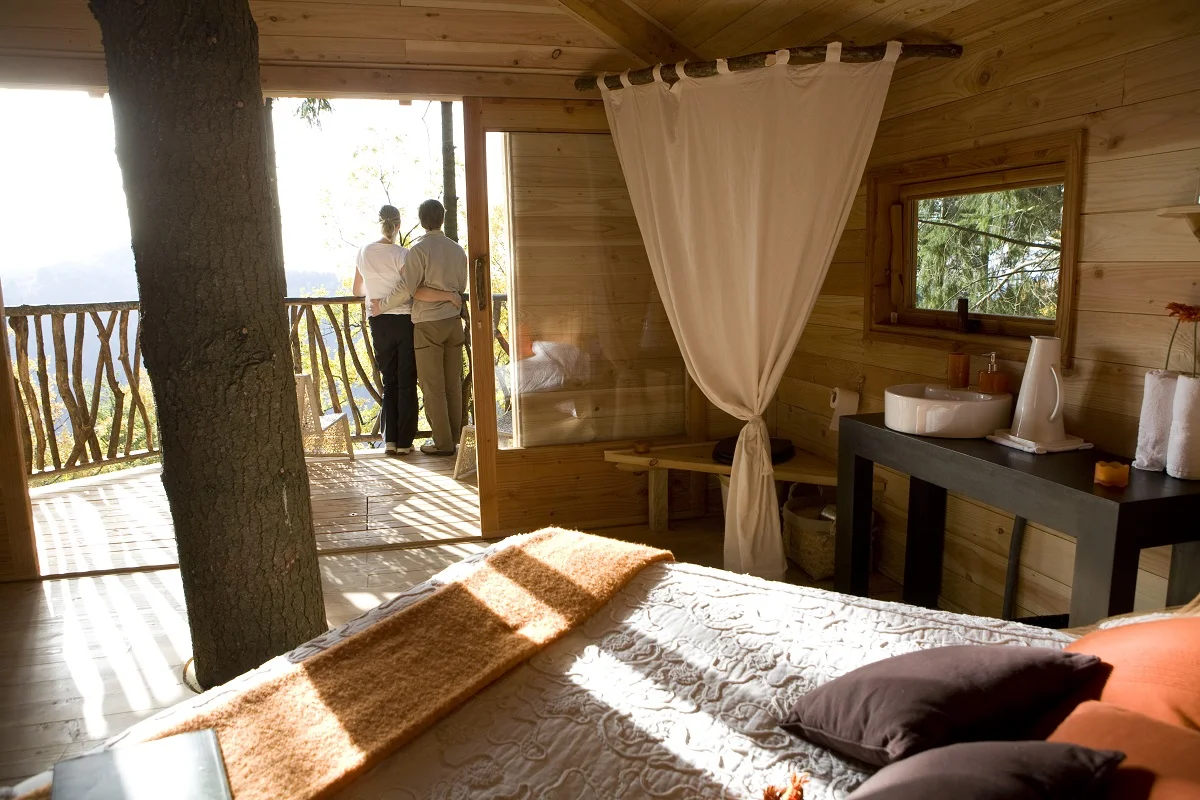 Clarity Hospitality Solutions_10 hotels you need to experience_Cabanes als arbres 4.jpg