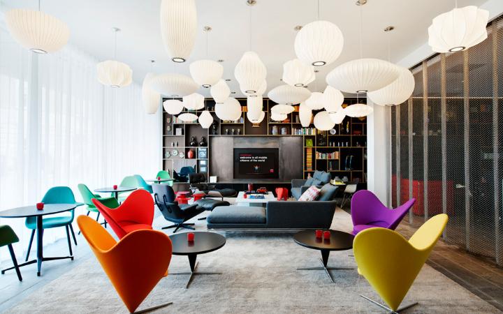 citizenm-tower-london-lounge-large.jpg