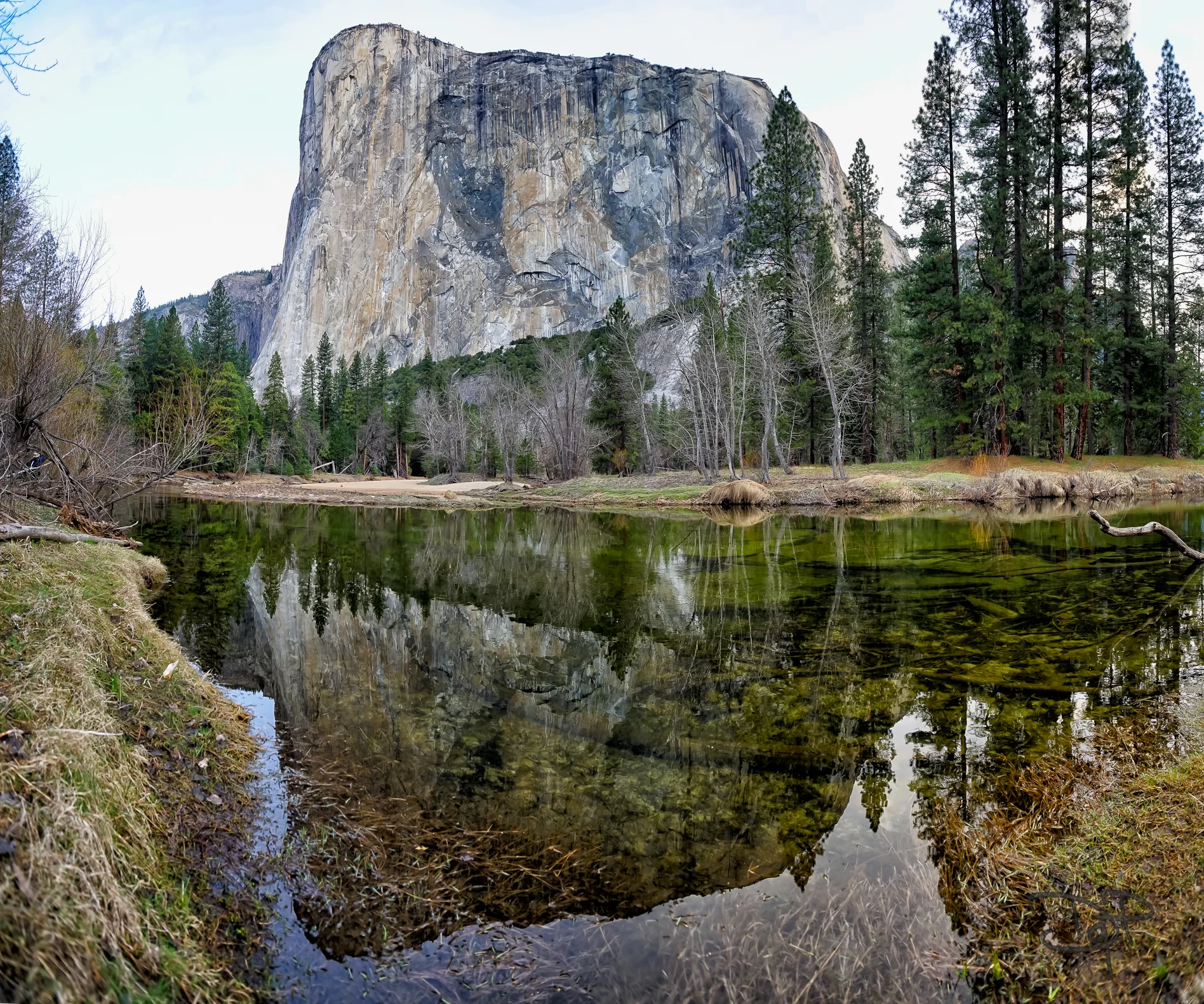 Yosemite - El Capitan before Sunrise.jpg