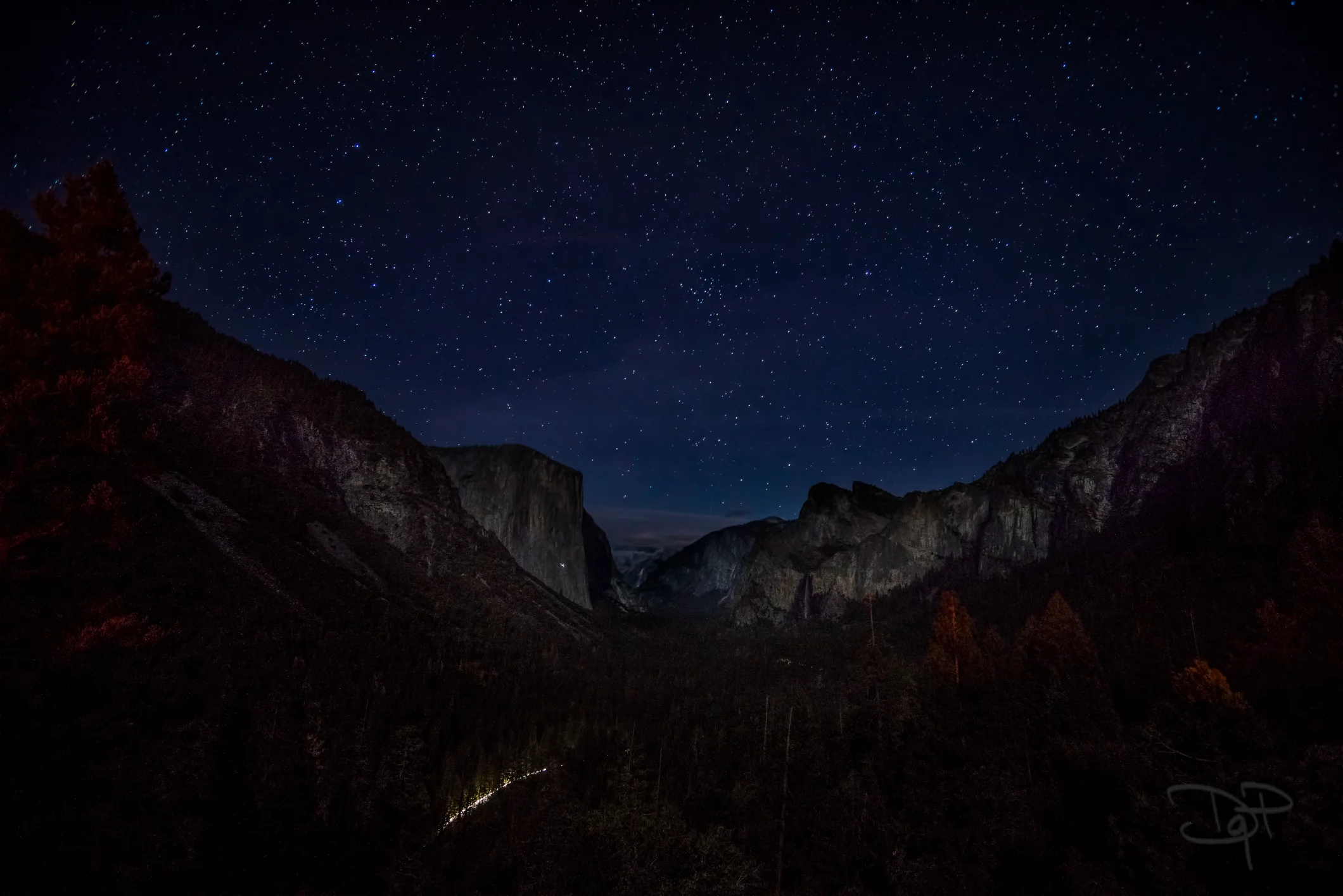 Yosemite - Tunnel View Night.jpg
