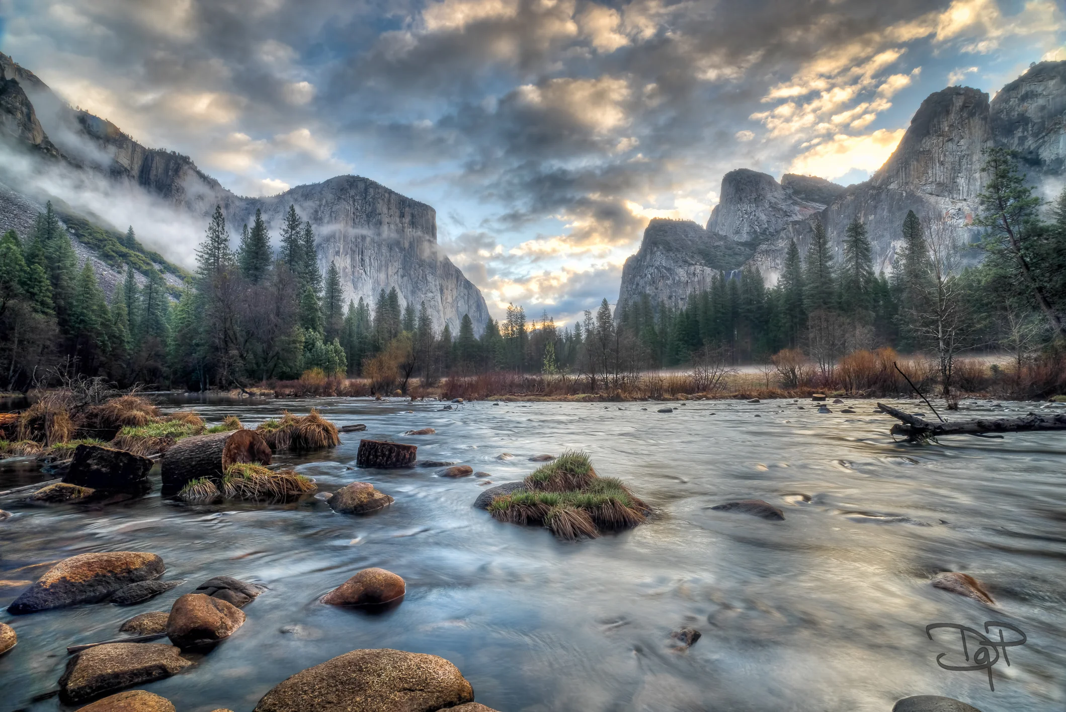 Yosemite - Valley View Sunrise.jpg
