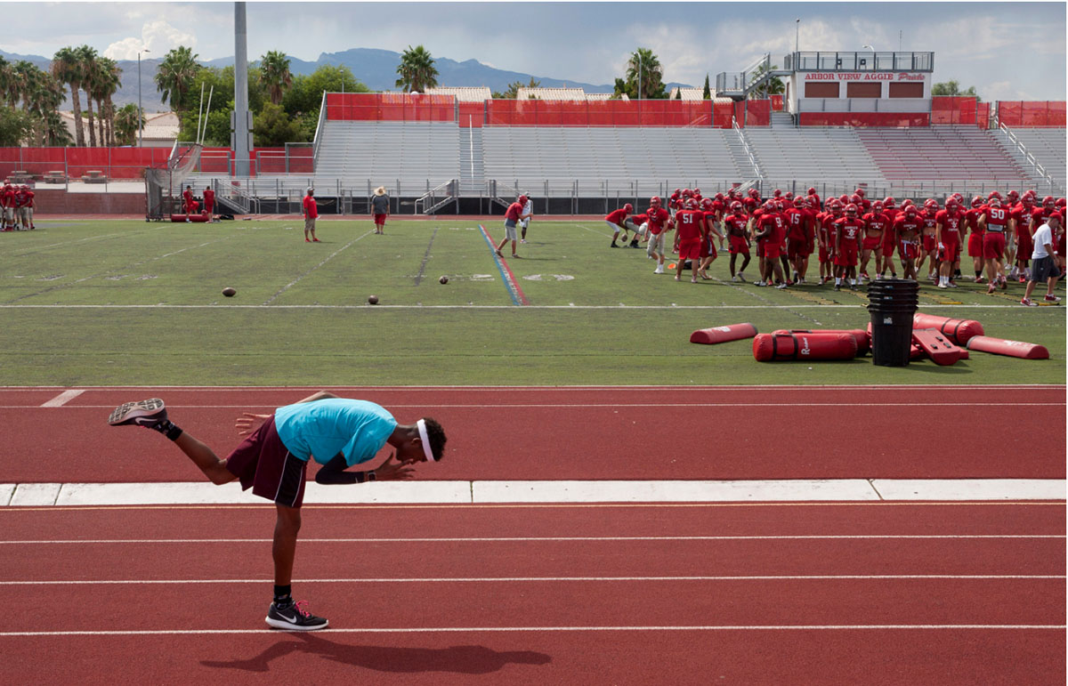 Arbor View varsity's Keith Williams stretches before practice at Arbor View High School in Las Vegas, on Tuesday, Aug. 29, 2017. © Gabriella Angotti-Jones