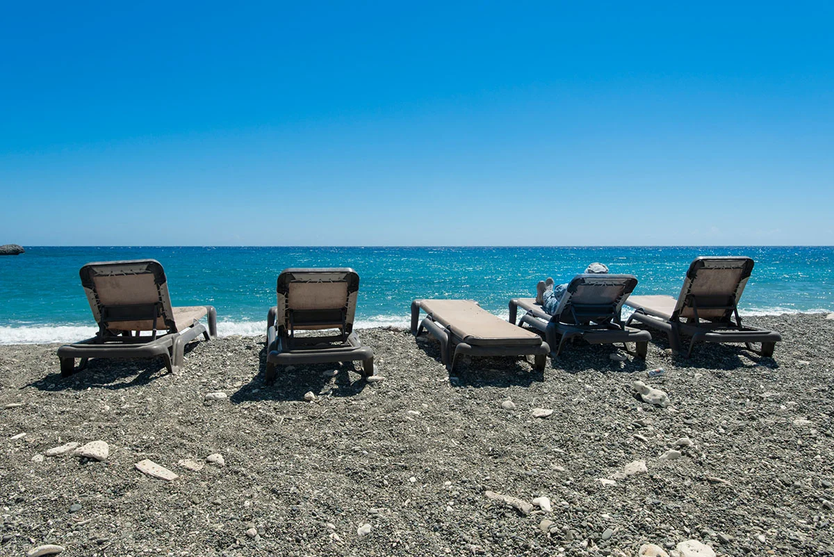 On Windmill Beach U.S. Naval Station Guantánamo Bay, Cuba (2014) © Debi Cornwall