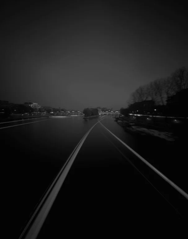 2748_12bw.jpg