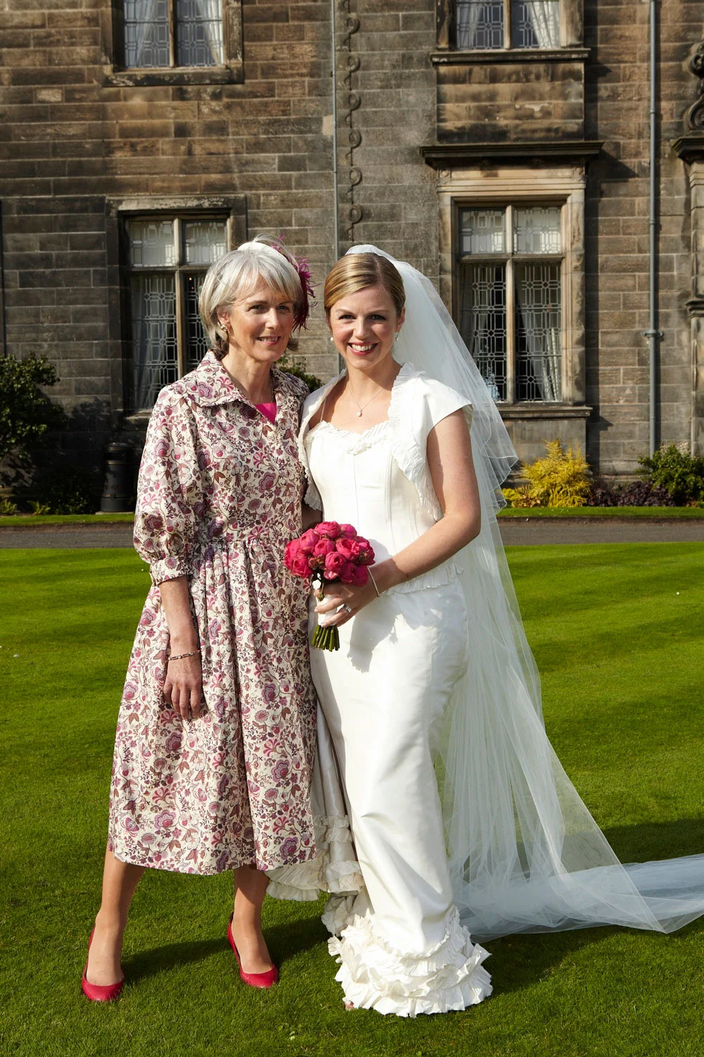 Margaret asked me to make her a 50's coat dress in Liberty cotton to wear over a fushia pink dress for her daughter, Jennifer's wedding
