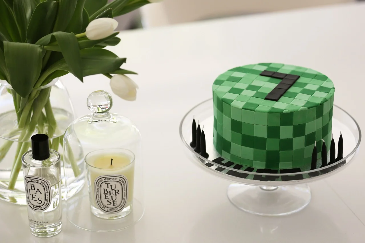 Hugo's Minecraft Cake 2.jpeg