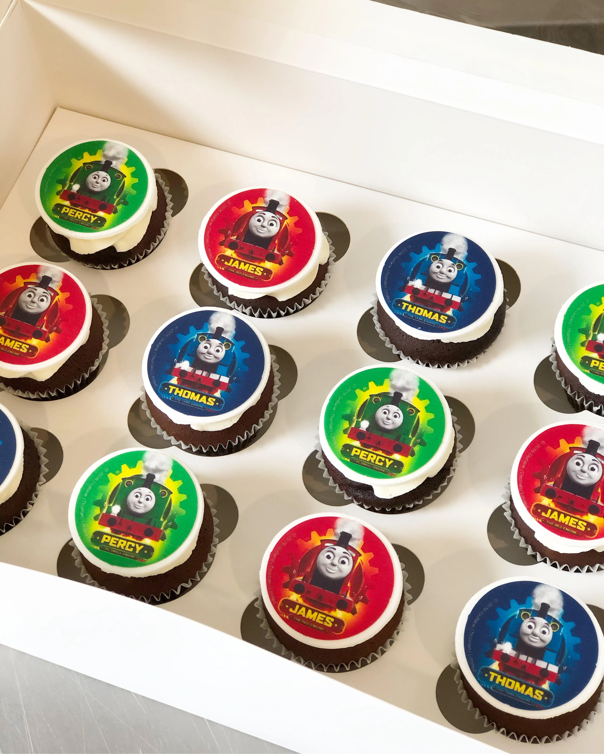 friends cupcake
