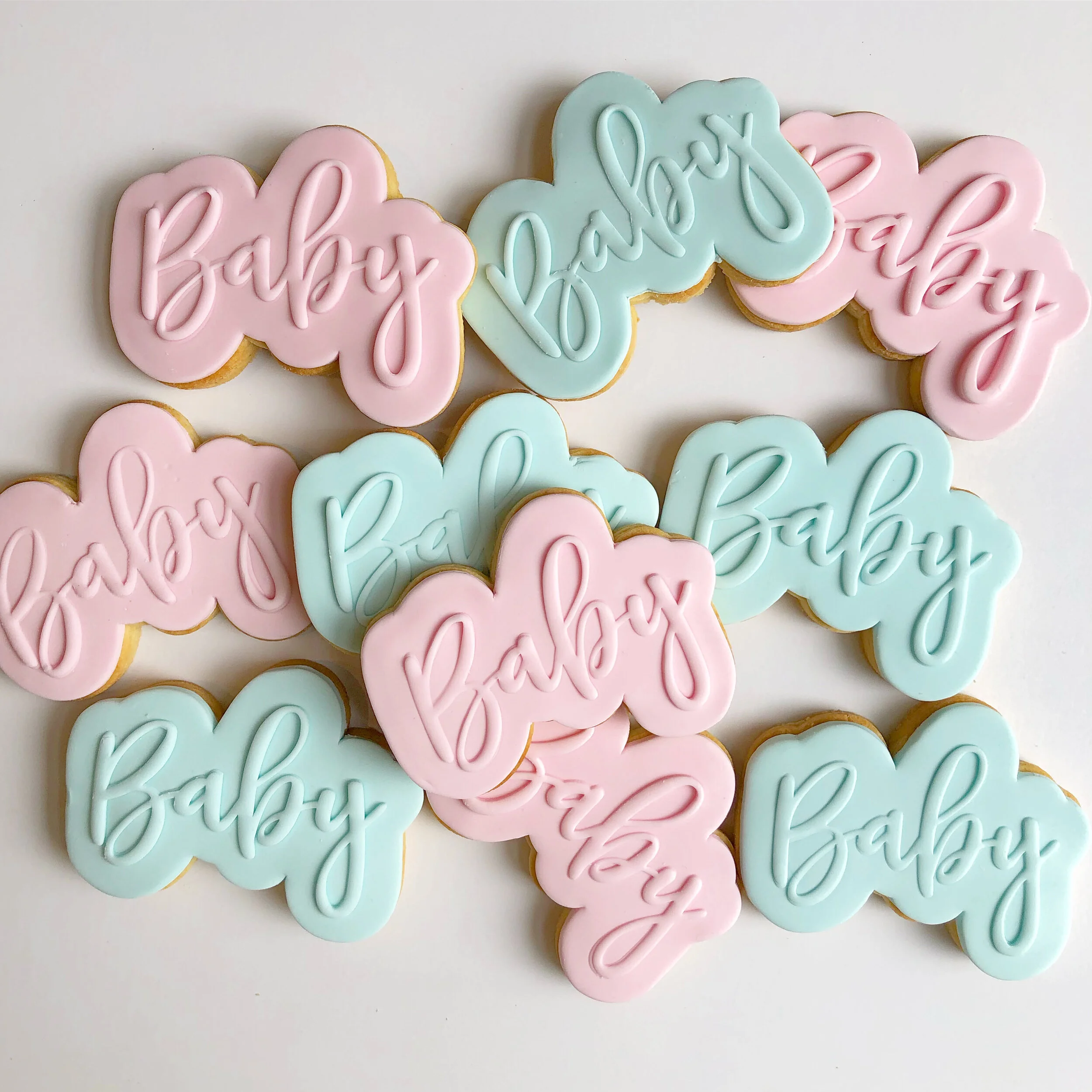 Baby_Pink_And_Baby_Blue_Bubble_Cookie.JPG