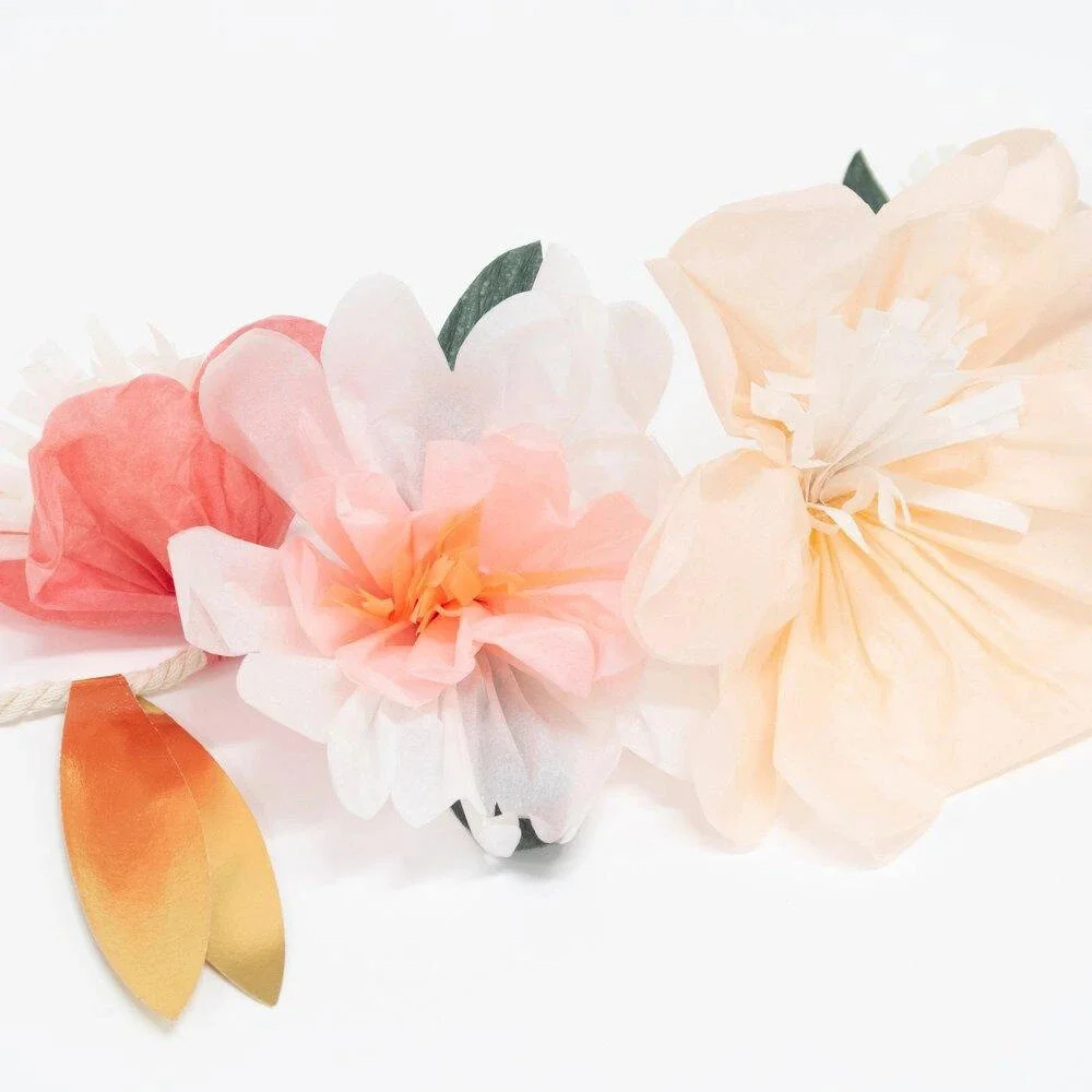 Pretty_Roses_Garland_1.jpg