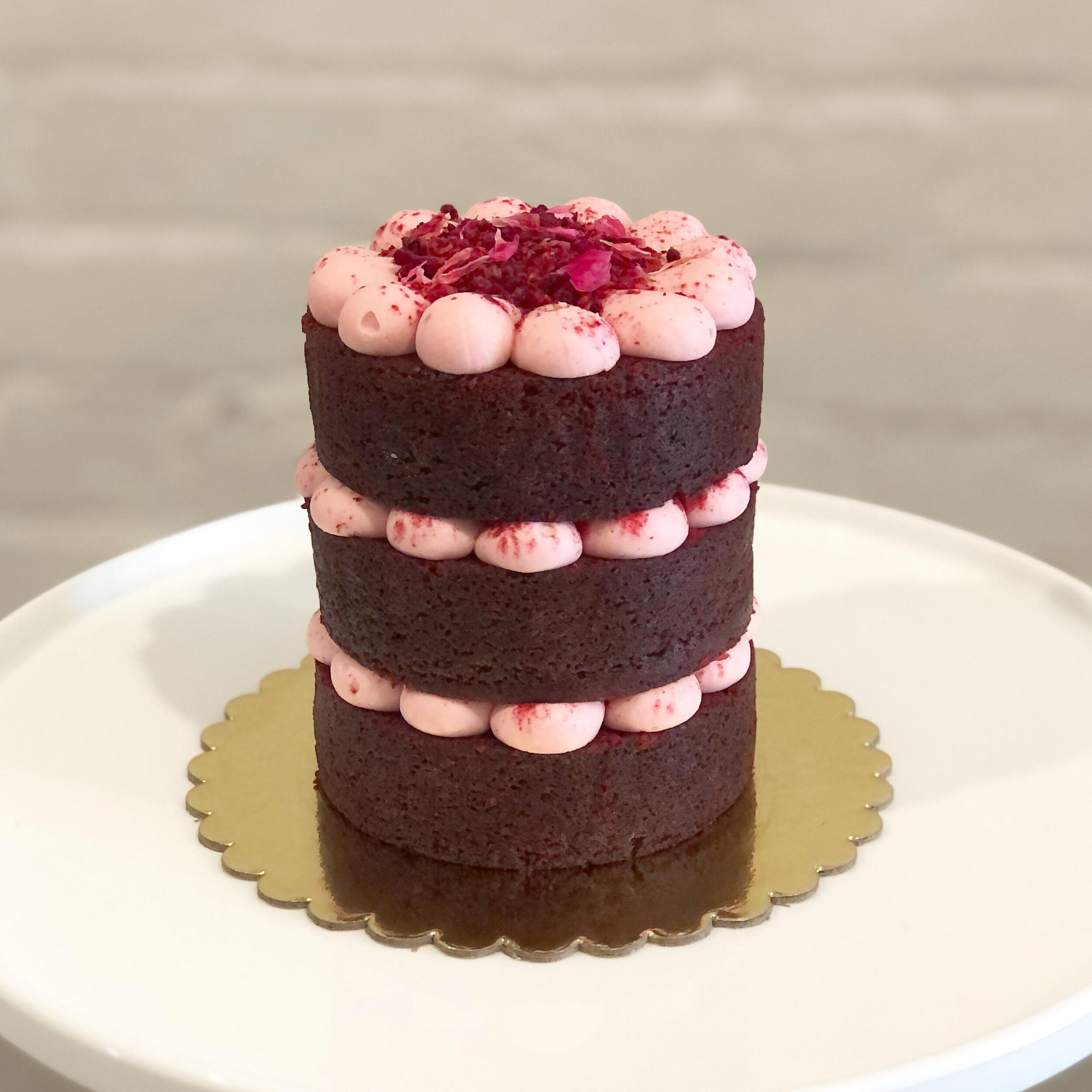 PREORDER** Cake 33: Pink W/ Strawberry Cake {Min. 72-48 Hrs. Notice} –  Delicious MV & Vineyard Grocer