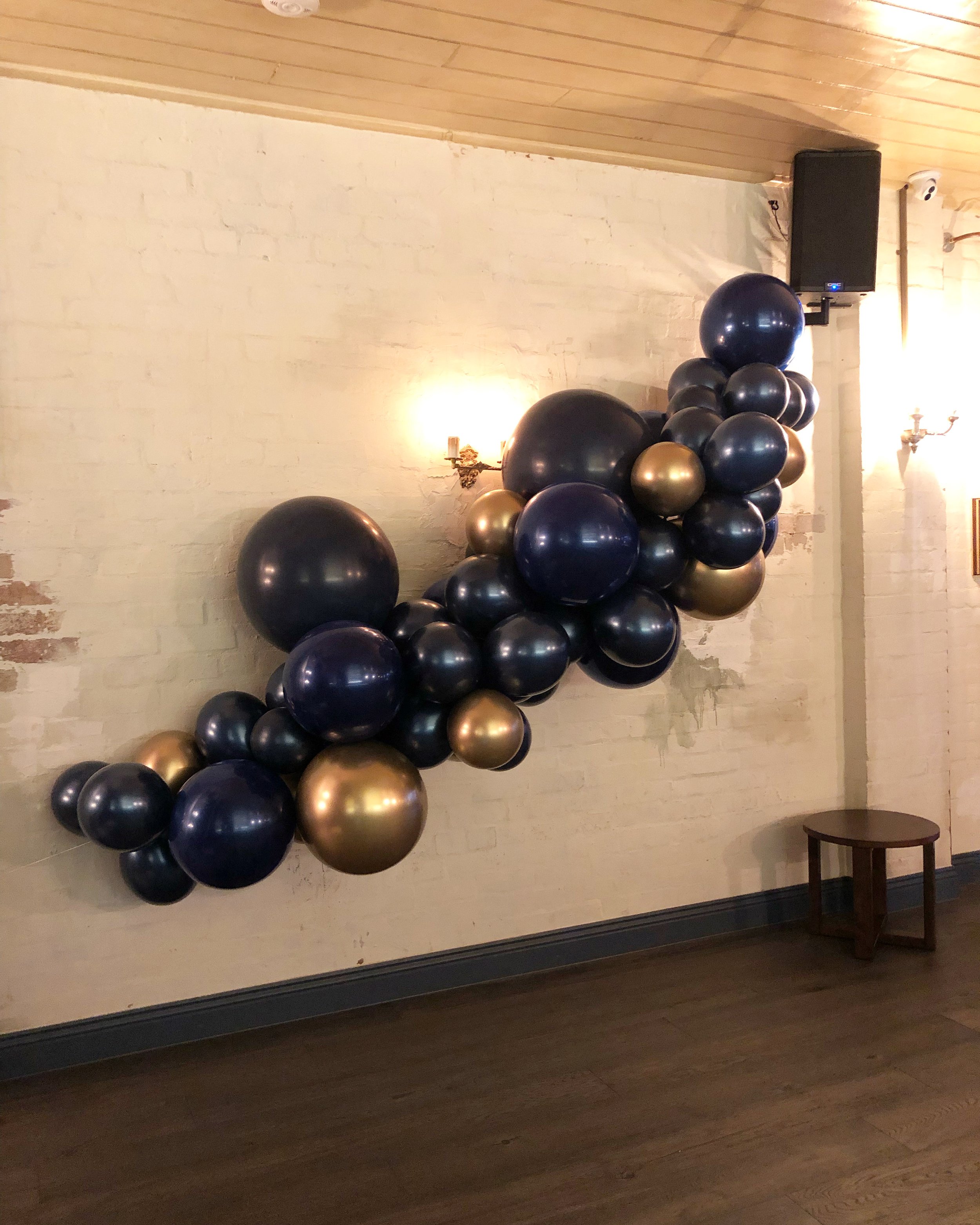 The-Blacksmith-Navy_And_Gold Balloon-Garland (2).JPG