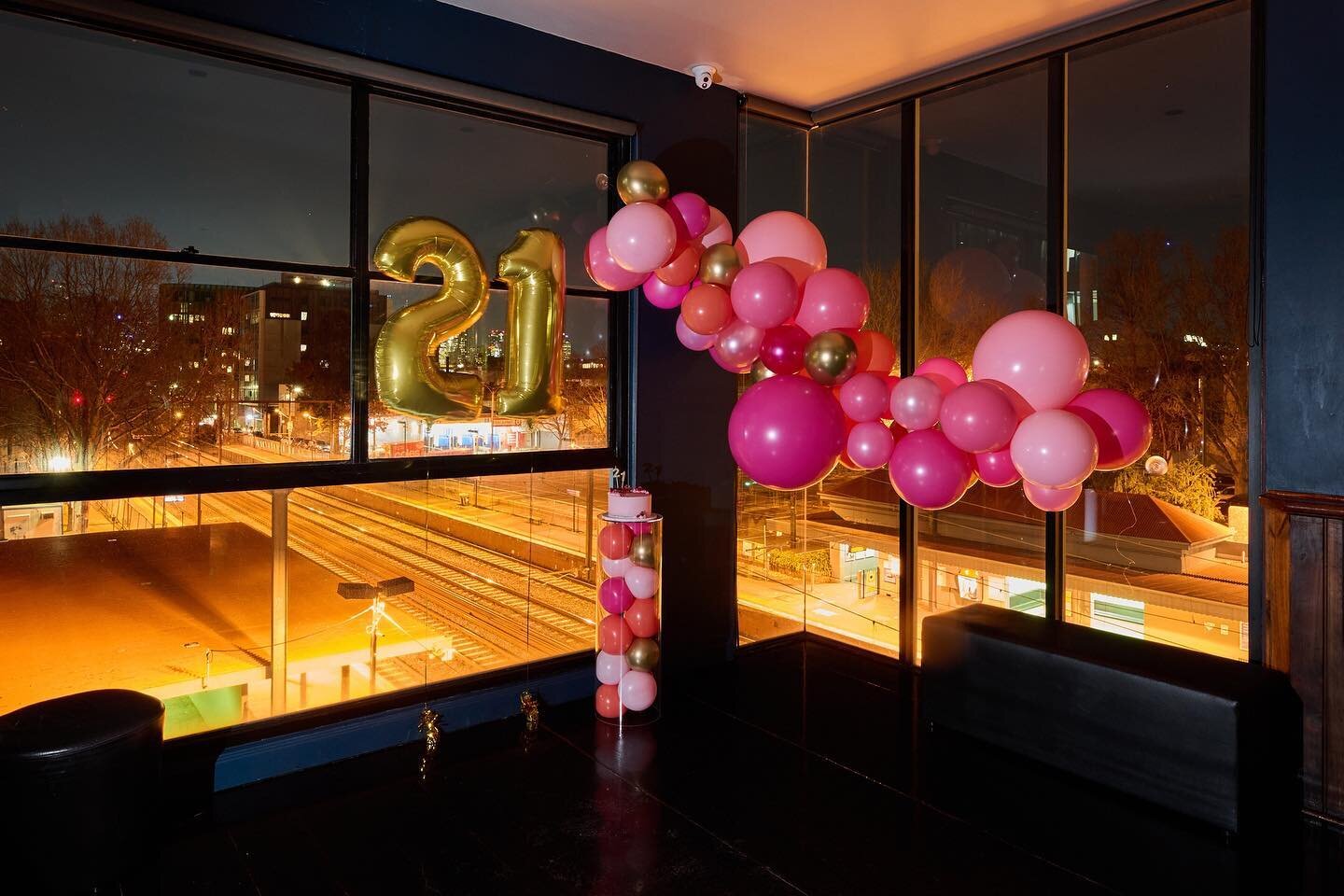 Sneak peak into a little project at one of our local faves with the most amazing view of East Richmond station &amp; the CBD! @maevefoxbar 💞⁠
⁠
📸 @longboymedia