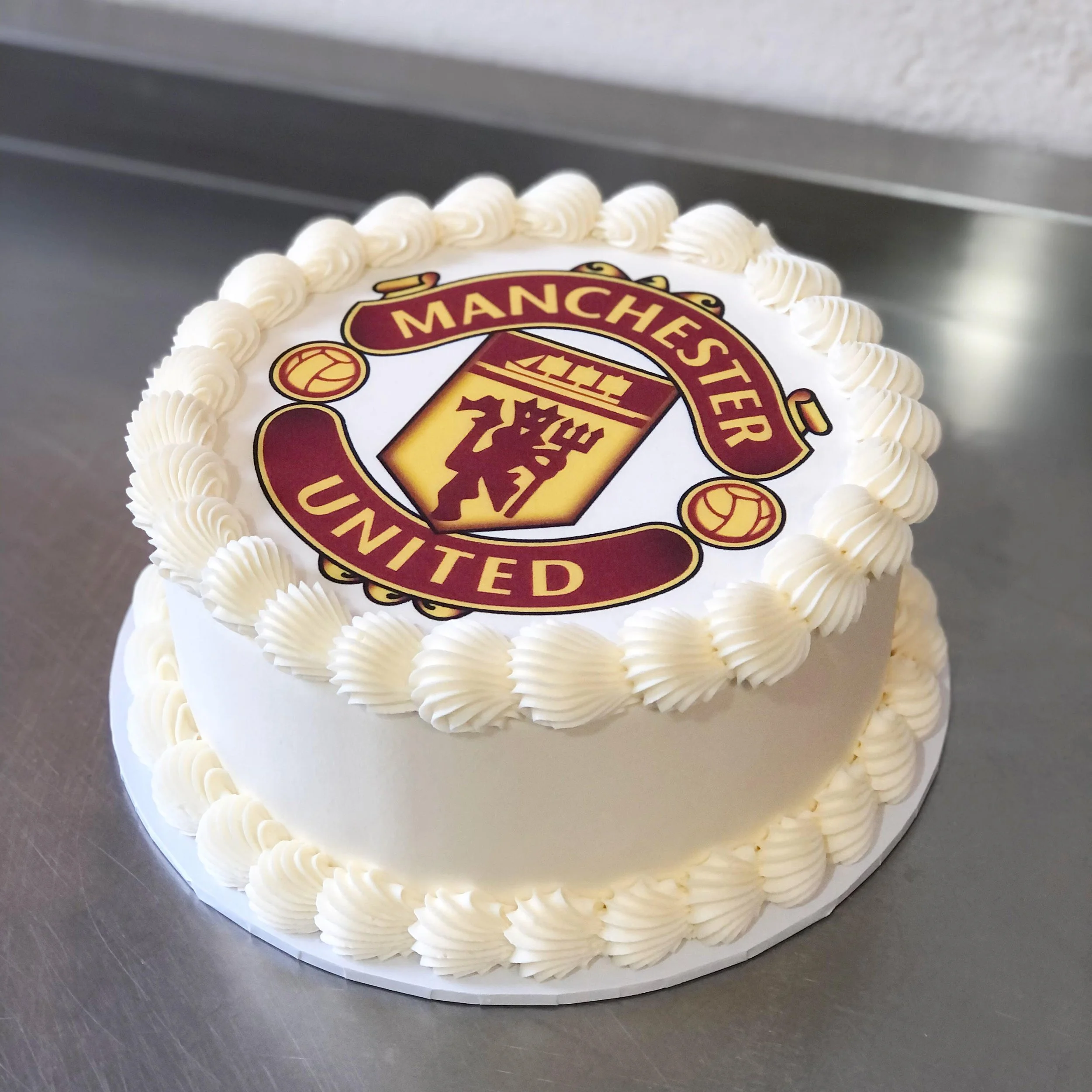 Custom-Colour-Fully-Iced-Edible-Image-Cake-With-Piping.jpg